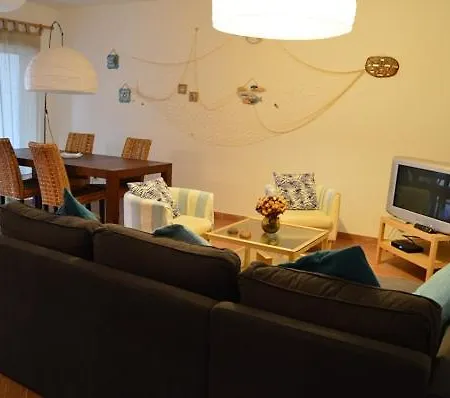 Santa Luzia Terrace Apartment *